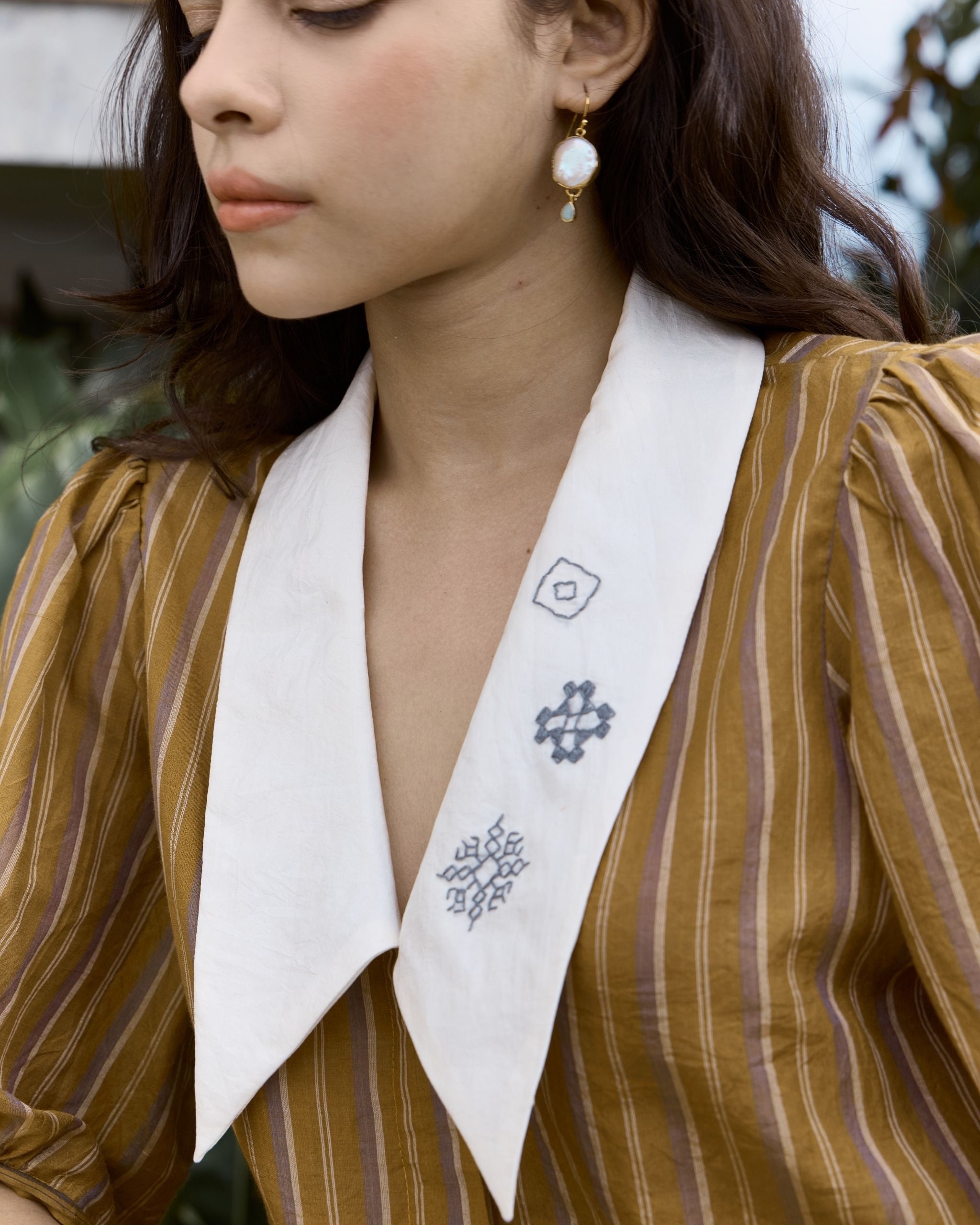 BROOK Kasuti Embroidery Collar Blouse
