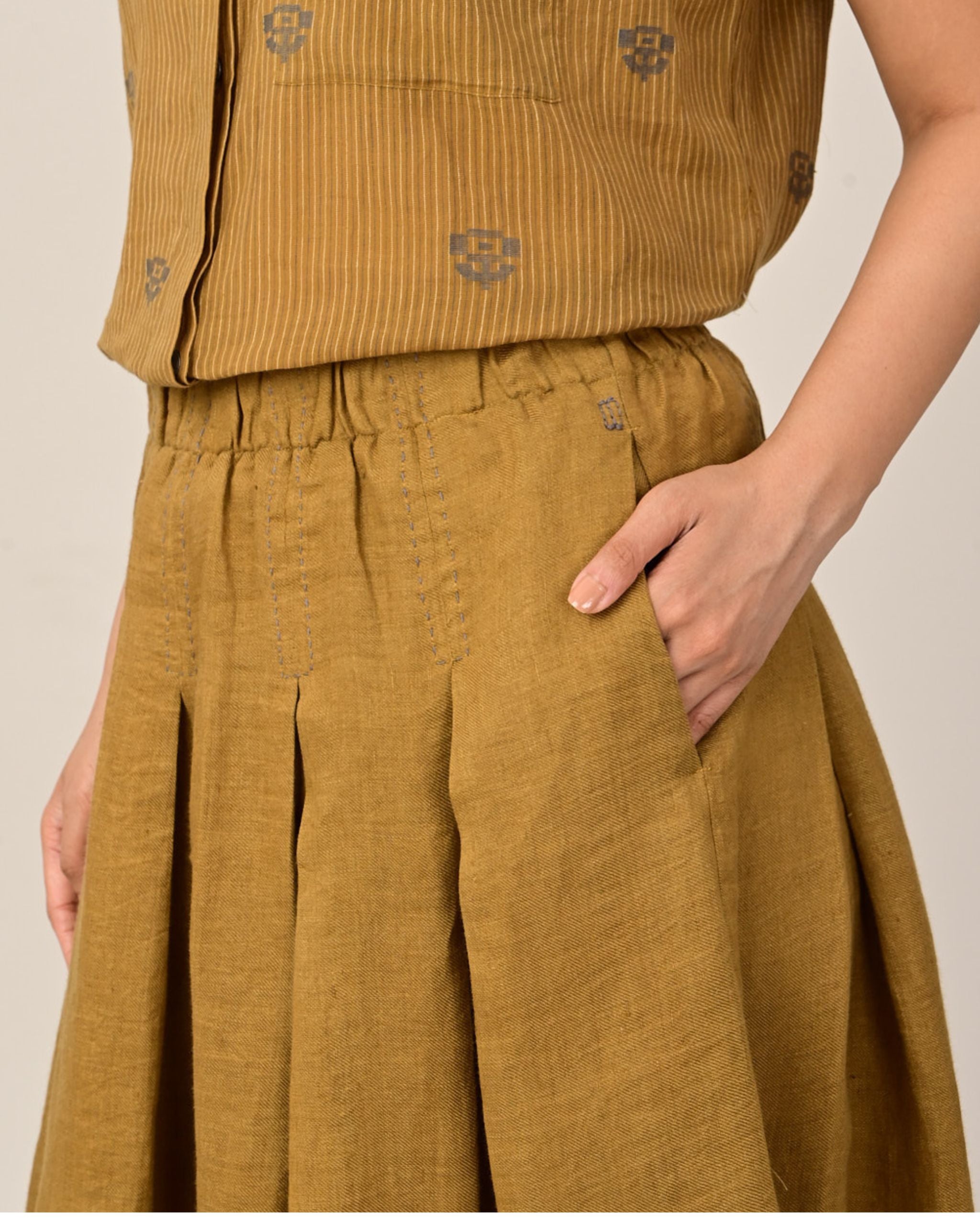 SKETCH Box Pleat Skirt