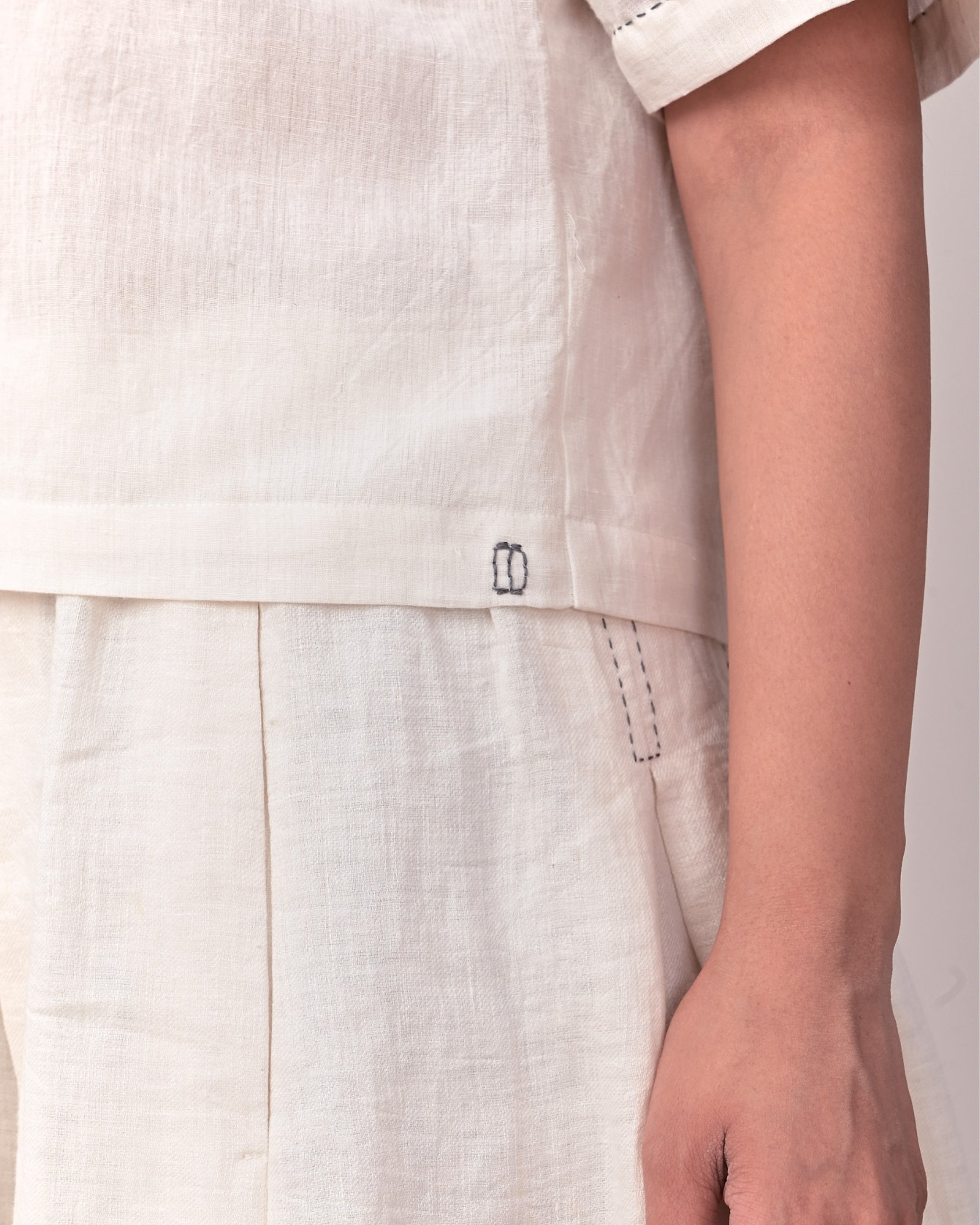 SONG Notch Collar Shirt